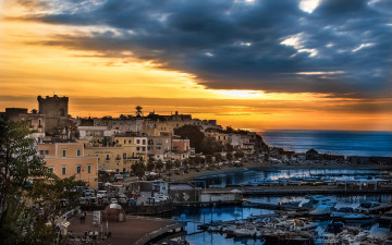 Картинка forio campania +italia города -+пейзажи курорт закат форио средиземное море побережье кампания италия итальянский город