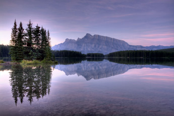 Картинка природа реки озера деревья озеро горы островок ели