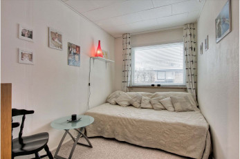 Картинка интерьер спальня кровать подушки