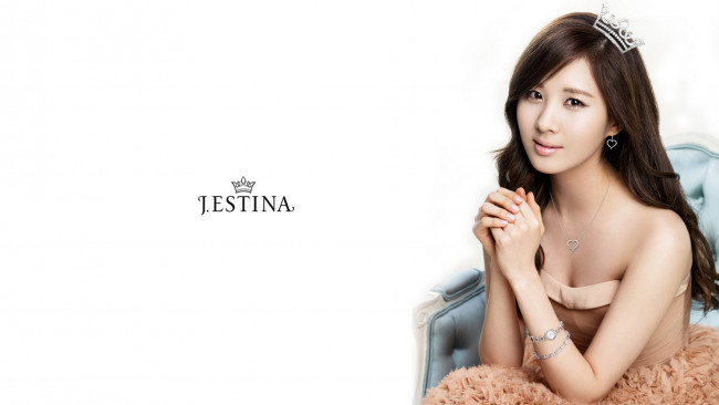 Обои картинки фото бренды, estina, одежда, взгляд