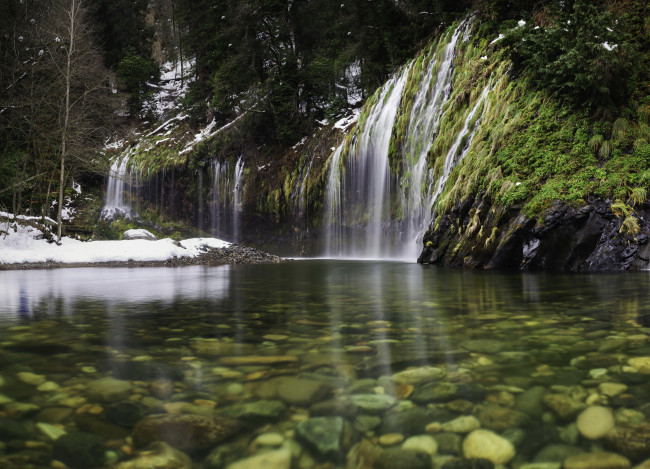 Обои картинки фото mossbrae falls california usa, природа, водопады, mossbrae, falls, california, usa, водопад, река, лес