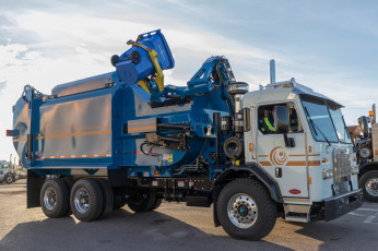 Картинка автомобили мусоровозы мусорщик