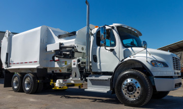 Картинка автомобили мусоровозы мусорщик