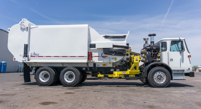 Обои картинки фото автомобили, мусоровозы, мусорщик