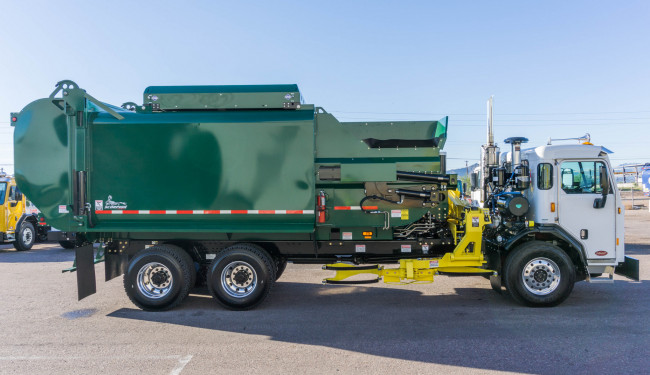 Обои картинки фото автомобили, мусоровозы, мусорщик