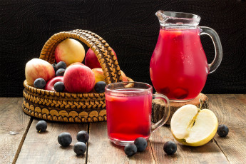 Картинка еда разное компот кувшин яблоки корзинка черника