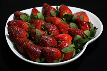 Картинка еда клубника +земляника ягоды