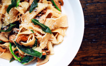 Картинка еда макаронные+блюда зелень грибы лапша