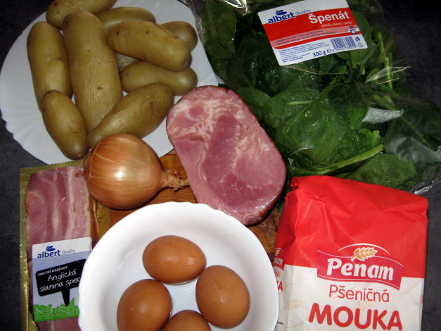 Обои картинки фото еда, разное, шпинат, лук, ветчина, картофель, яйца