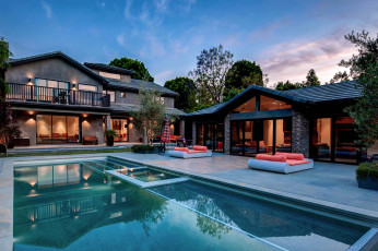 Картинка интерьер бассейны +открытые+площадки вечер дом вилла деревья бассейн дизайн