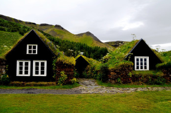 Картинка города -+здания +дома дома лужайка холмы