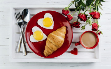 Картинка еда Яичные+блюда круассан глазунья