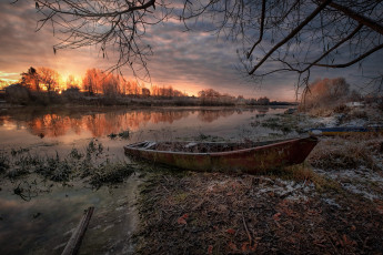 Картинка корабли лодки +шлюпки река лодка закат