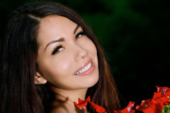 Картинка romana девушки -+лица +портреты rika s девушка модель брюнетка красотка красавица флирт стройная фигура сексуальная секси поза взгляд макияж