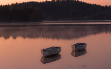 Картинка корабли лодки +шлюпки озеро отражение
