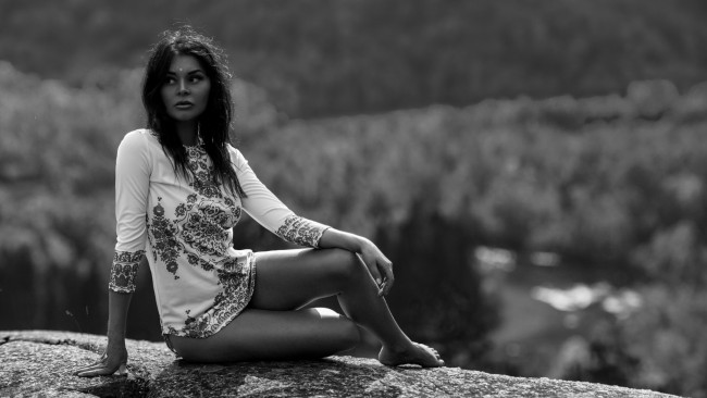 Обои картинки фото девушки, - черно-белые, красивая, девушка