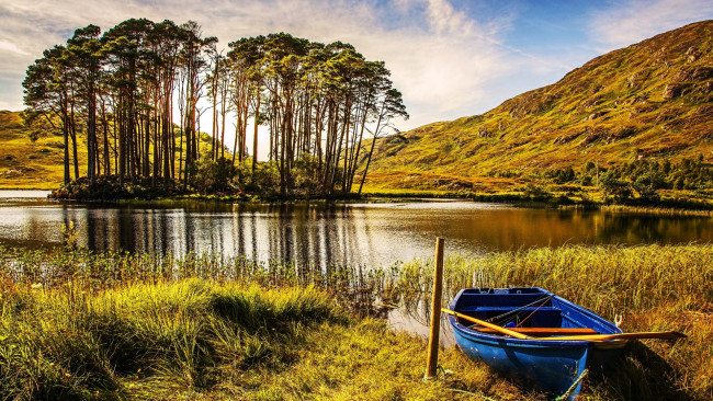 Обои картинки фото корабли, лодки,  шлюпки, горы, лодка, озеро, деревья