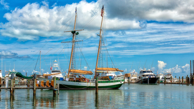 Обои картинки фото корабли, разные вместе, парусник, яхты