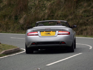 Картинка автомобили aston martin