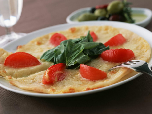 Обои картинки фото еда, пицца, помидоры, томаты