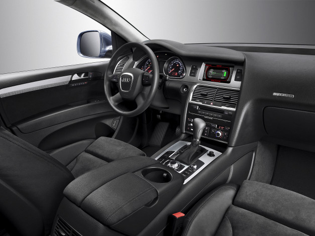 Обои картинки фото q7, автомобили, спидометры, торпедо