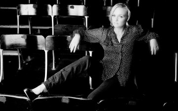 Картинка музыка emma bunton черно-белое фото