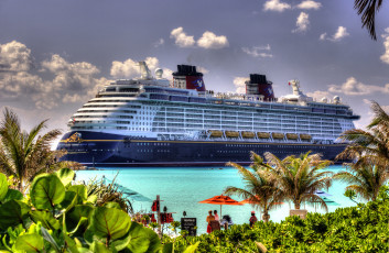 Картинка disney+fantasy корабли лайнеры причал круизный лайнер