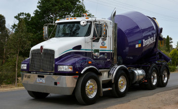 Картинка kenworth автомобили kenworth+ выставка улица тягач седельный грузовик тяжелый