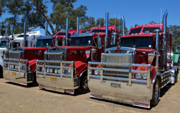 Картинка kenworths автомобили kenworth+ выставка улица тяжелый грузовик седельный тягач