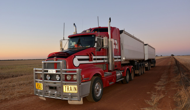 Обои картинки фото kenworth, автомобили, тяжелый, грузовик, седельный, тягач