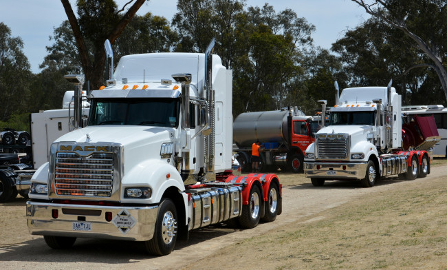 Обои картинки фото mack, автомобили, седельный, грузовик, тягач, тяжелый