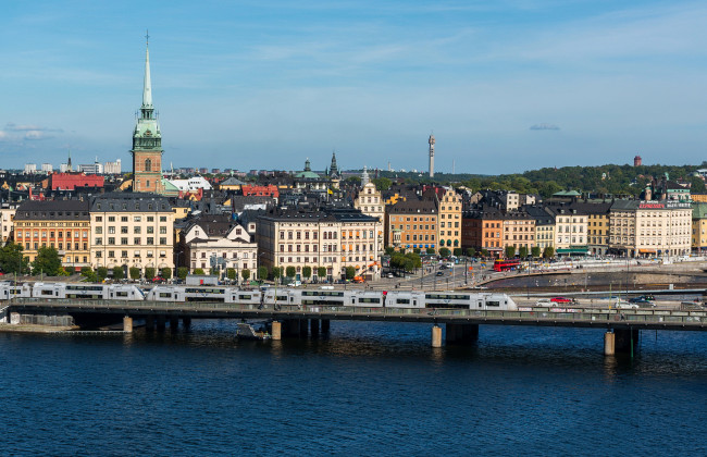 Обои картинки фото города, стокгольм , швеция, река, дома, стокгольм, мост