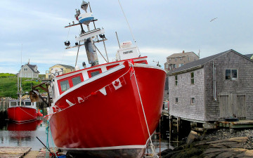 Картинка корабли баркасы+ +буксиры канал сваи дома