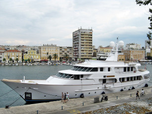 Картинка pamela+v корабли Яхты яхта