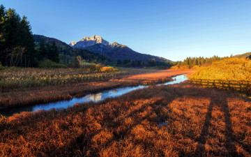 Картинка природа пейзажи трава горы река