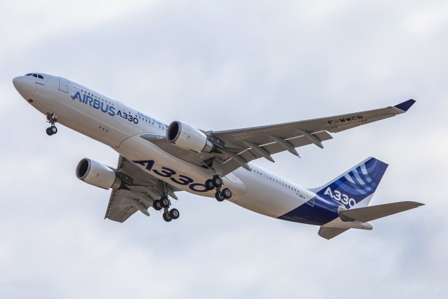 Обои картинки фото авиация, пассажирские самолёты, авиалайнер