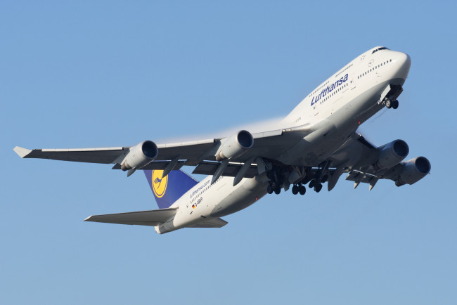 Обои картинки фото авиация, пассажирские самолёты, авиалайнер