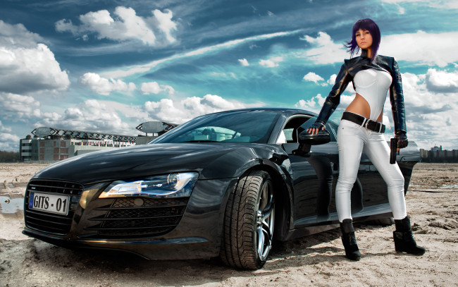 Обои картинки фото разное, cosplay , косплей, униформа, девушка, пистолет, автомобиль, взгляд, фон