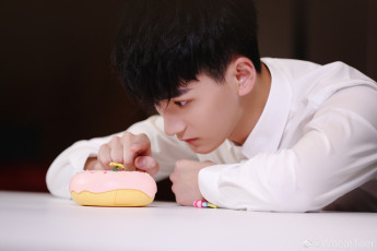 Картинка мужчины ji+li цзи ли ji li