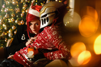 обоя разное, маски,  карнавальные костюмы, костюмы, маска, девушка, мужчина, диван, чашка, ёлка