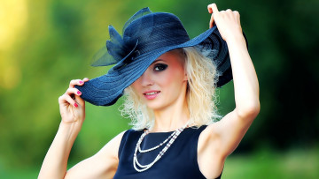 Картинка девушки -+блондинки +светловолосые платье бусы шляпа блондинка