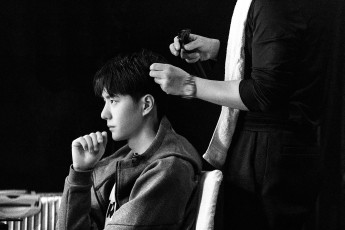 Картинка мужчины wang+yi+bo актер гример