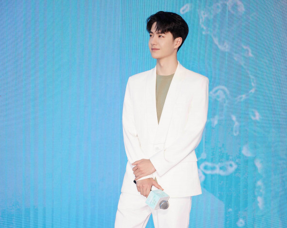 Обои картинки фото мужчины, wang yi bo, ван, ибо, wang, yi, bo