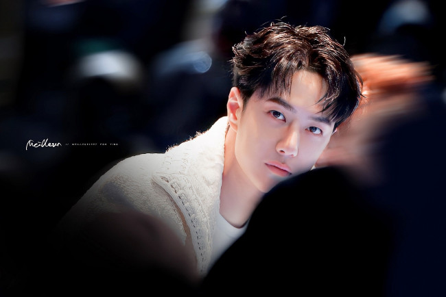 Обои картинки фото мужчины, wang yi bo, артист, пиджак