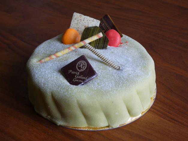 Обои картинки фото еда, торты, торт, белая, глазурь