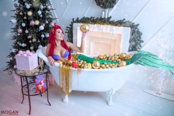 обоя девушки, анна шаховская, образ, косплей, наряд, костюм, русалочка, ванна, шары, ёлка, украшения, подарки, новый, год