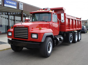 Картинка автомобили mack