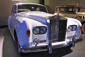 Картинка автомобили выставки уличные фото автомобиль