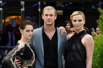 Картинка stewart hemsworth und theron разное знаменитости шарлиз терон крис хемсворт кристен стюарт