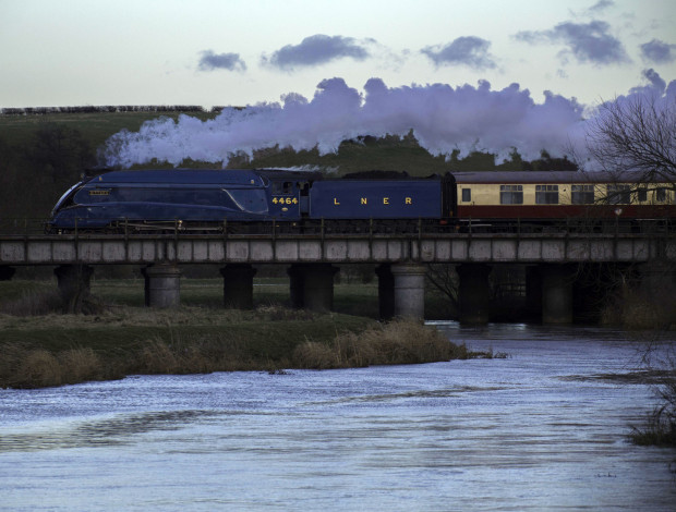 Обои картинки фото техника, поезда, рельсы, локомотив